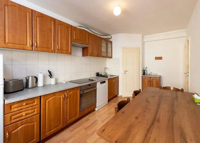 Paradise Steps To Chantarella Lift Lägenhet