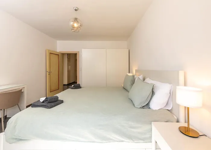 Paradise Steps To Chantarella Lift Apartman