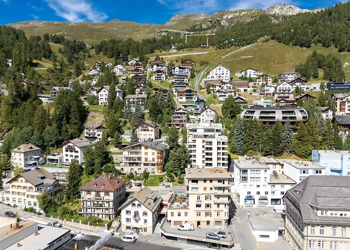 Paradise Steps To Chantarella Lift