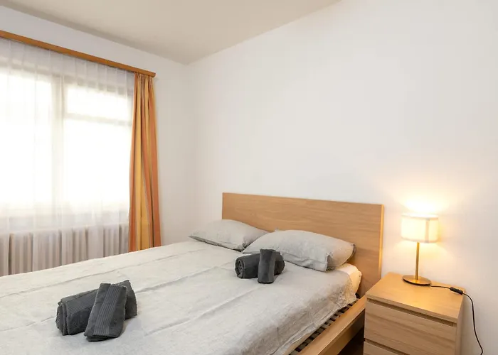 Paradise Steps To Chantarella Lift Apartman